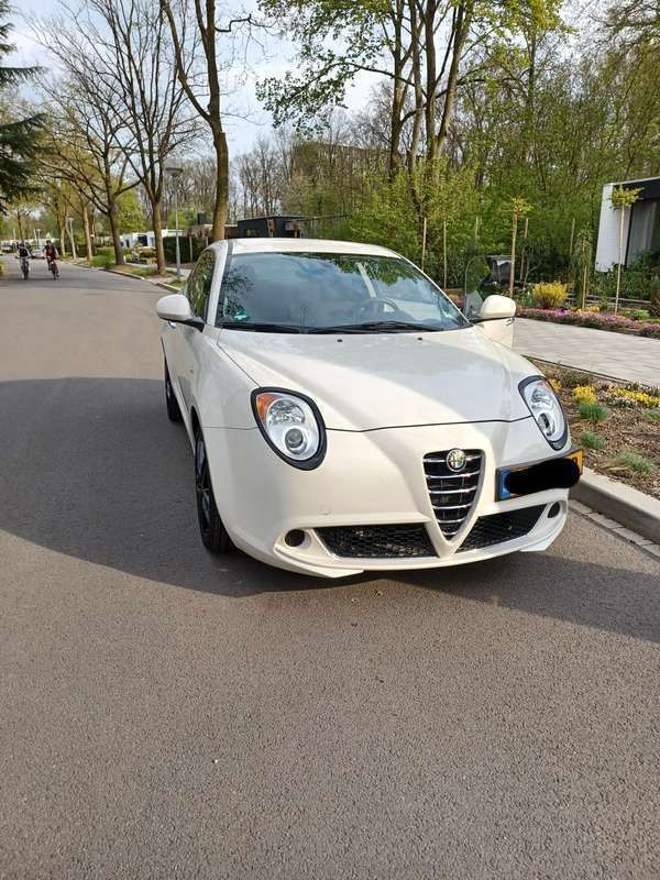 Wit Gebruikt 2013 Alfa Romeo MiTo Progression Hatchback | € 6.000 (Super prijs) - Afbeelding 1/4