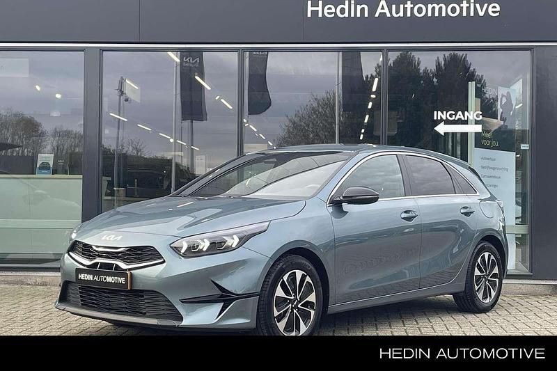 Grijs Gebruikt 2025 Kia Ceed Hatchback | € 27.945 (Duur) - Afbeelding 1/3