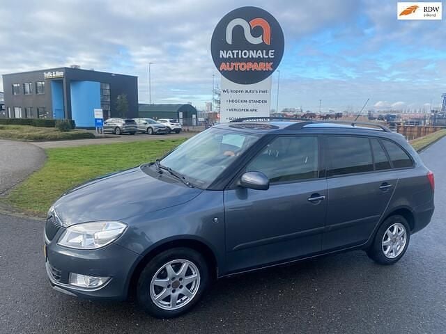 Grijs Occasion 2010 Skoda Fabia SportLine Hatchback | € 3.500 (Goede deal) - Afbeelding 1/4