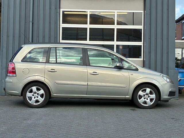 Grijs Gebruikt 2006 Opel Zafira Enjoy MPV | € 950 (Super prijs) - Afbeelding 1/3