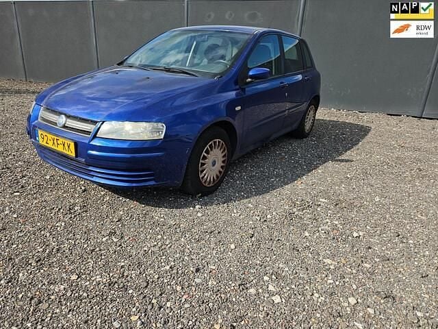 Blauw Gebruikt 2007 Fiat Stilo Dynamic Hatchback | € 350 - Afbeelding 1/4