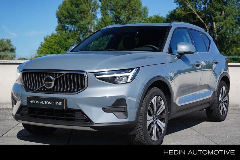 Grijs Gebruikt 2022 Volvo XC40 Core SUV | € 39.995 (Duur) - Afbeelding 1/4