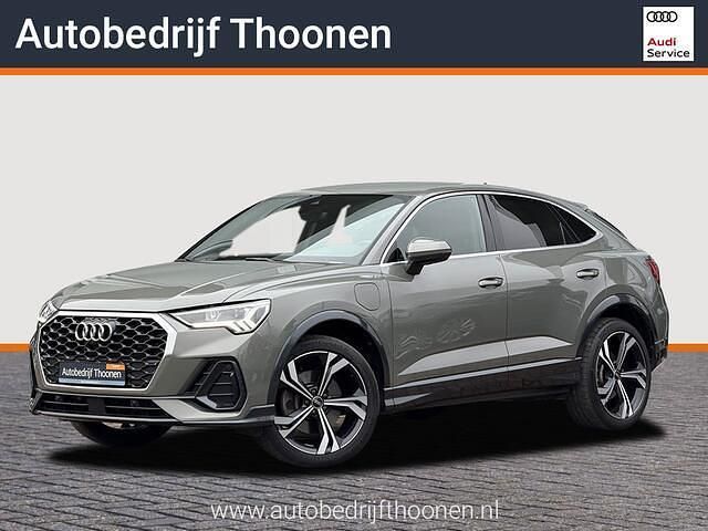 Grijs Gebruikt 2022 Audi Q3 S-Line SUV | € 39.900 (Iets duurder) - Afbeelding 1/4