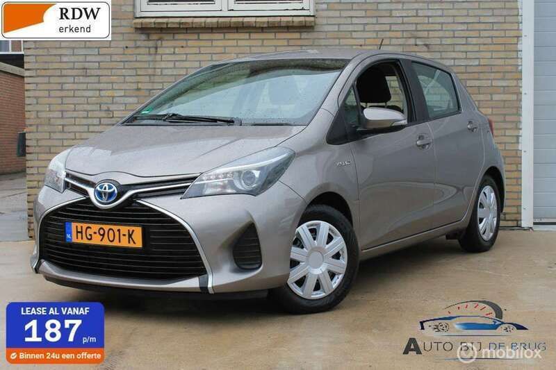 Bruin Gebruikt 2015 Toyota Yaris Hybrid Hatchback | € 11.370 (Goede deal) - Afbeelding 1/4