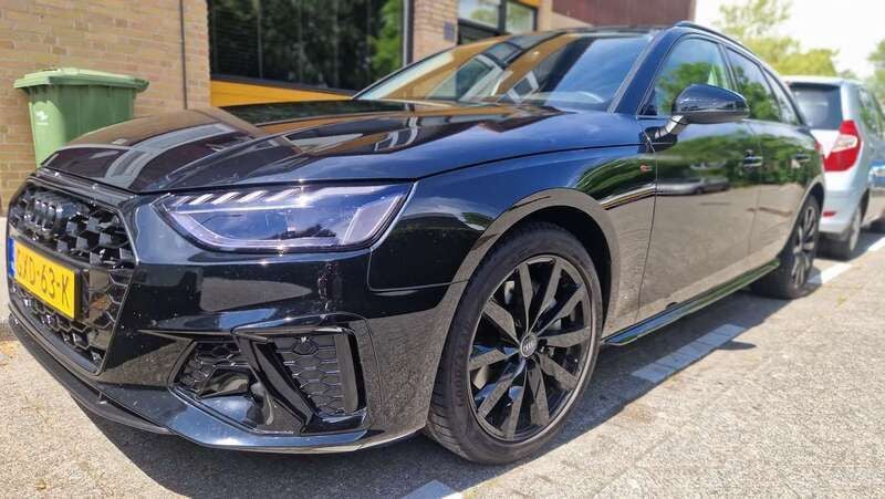 Zwart Gebruikt 2022 Audi A4 Stationwagen | € 39.499 (Eerlijke prijs) - Afbeelding 1/4