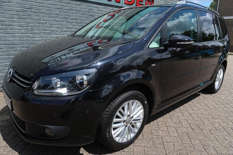 Zwart Occasion 2014 VW Touran Comfortline MPV | € 12.913 (Iets duurder) - Afbeelding 1/4