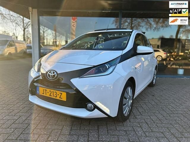 Occasion Toyota Aygo X-wave 69 PK (50 kW) 2016 Wit Hatchback