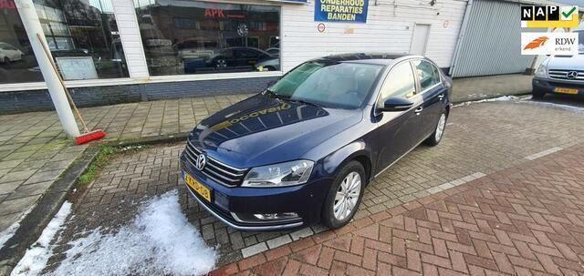 Blauw Gebruikt 2013 VW Passat Comfortline Sedan | € 8.950 (Eerlijke prijs) - Afbeelding 1/4