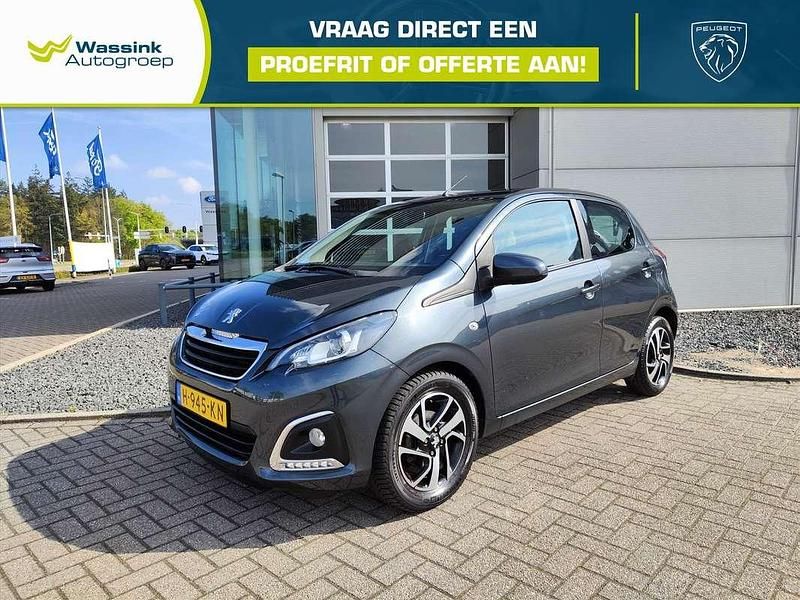 Grijs Gebruikt 2020 Peugeot 108 Allure Hatchback | € 9.920 (Eerlijke prijs) - Afbeelding 1/4
