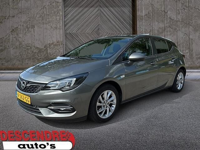 Grijs Gebruikt 2020 Opel Astra Edition Hatchback | € 11.950 (Goede deal) - Afbeelding 1/4