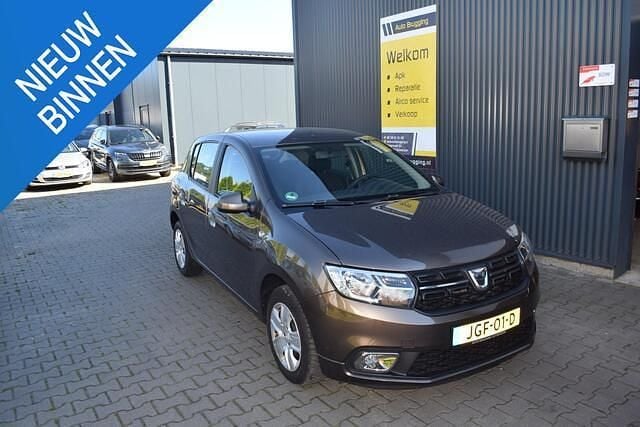 Bruin Gebruikt 2017 Dacia Sandero Lauréate Hatchback | € 6.990 (Super prijs) - Afbeelding 1/4