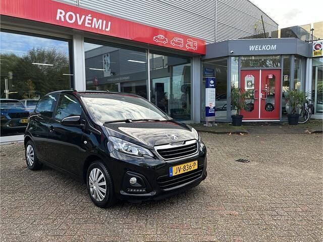 Zwart Gebruikt 2016 Peugeot 108 Active Hatchback | € 5.000 (Eerlijke prijs) - Afbeelding 1/4