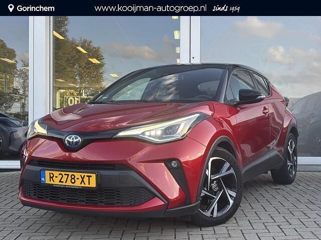 Rood Gebruikt 2023 Toyota C-HR Premium SUV | € 29.900 - Afbeelding 1/4