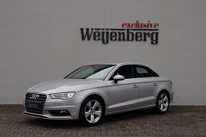 Grijs Gebruikt 2014 Audi A3 Ambition Sedan | € 11.450 (Goede deal) - Afbeelding 1/4