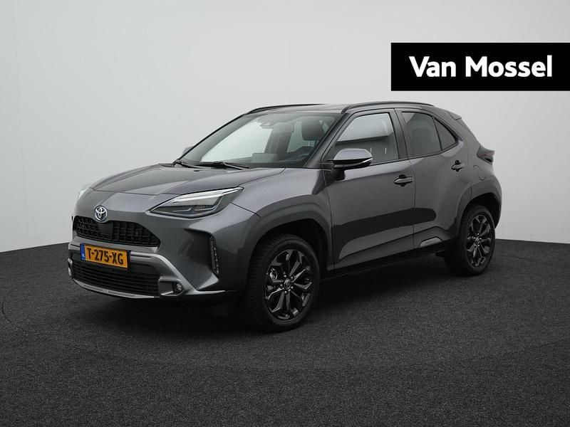 Grijs Occasion 2023 Toyota Yaris Cross X-plore SUV | € 25.900 (Goede deal) - Afbeelding 1/4