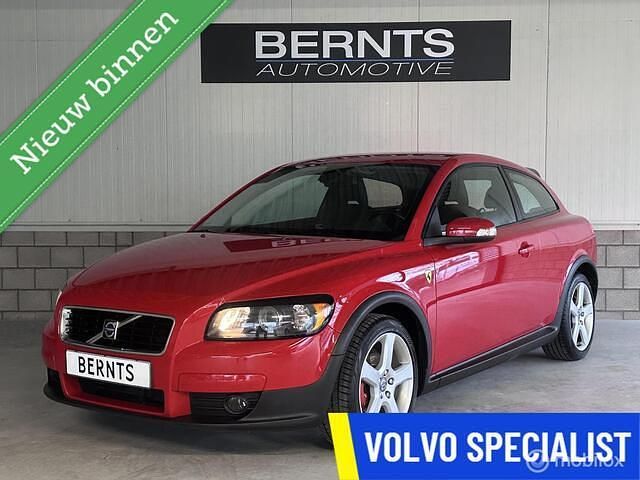 Rood Gebruikt 2007 Volvo C30 Hatchback | € 3.550 (Eerlijke prijs) - Afbeelding 1/4