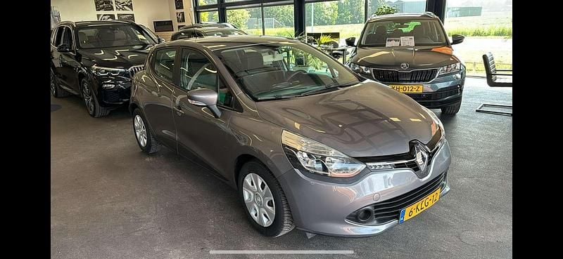 Occasion 2013 Renault Clio IV Expression Hatchback | € 5.995 (Goede deal) - Afbeelding 1/4