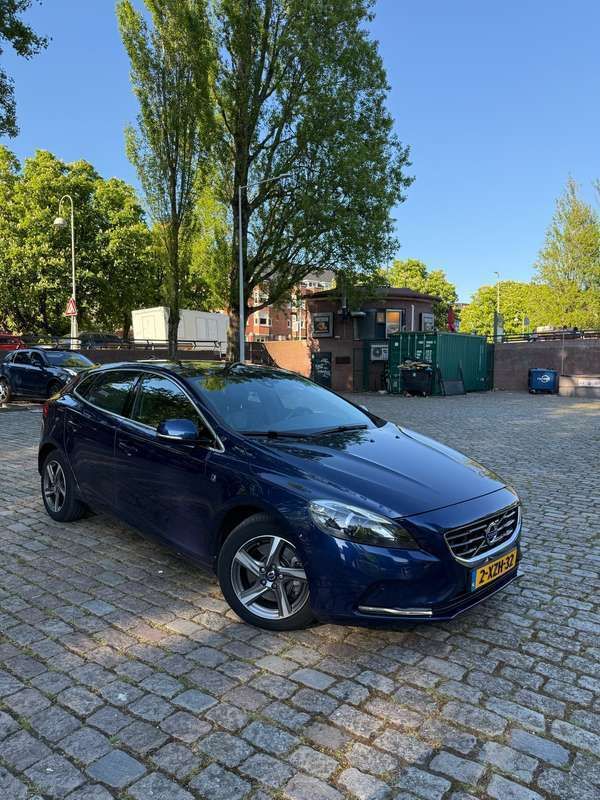 Blauw Gebruikt 2014 Volvo V40 Stationwagen | € 7.500 (Iets duurder) - Afbeelding 1/4
