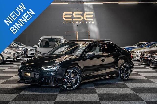 Zwart Gebruikt 2017 Audi RS3 Performance Hatchback | € 42.995 (Duur) - Afbeelding 1/4