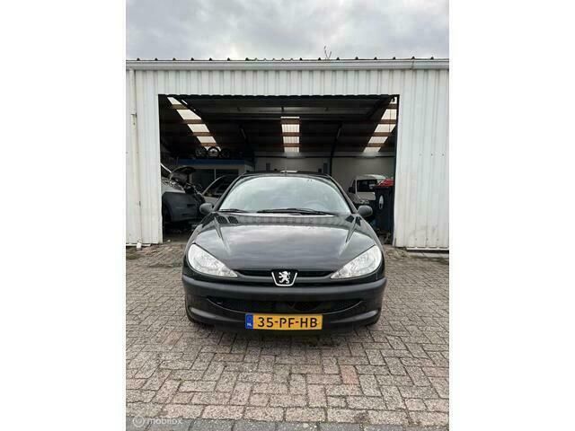 Occasion Peugeot 206 60 PK (44 kW) 2004 Zwart Hatchback