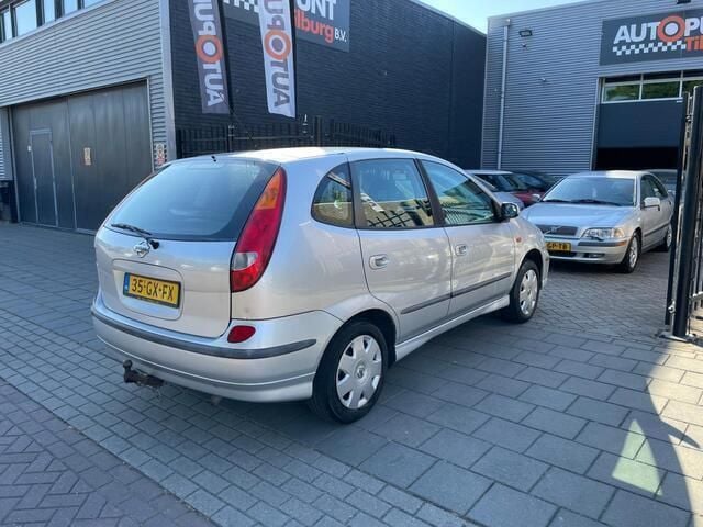 Occasion Nissan Almera Tino 114 PK (83 kW) 2001 Grijs, metallic lak MPV