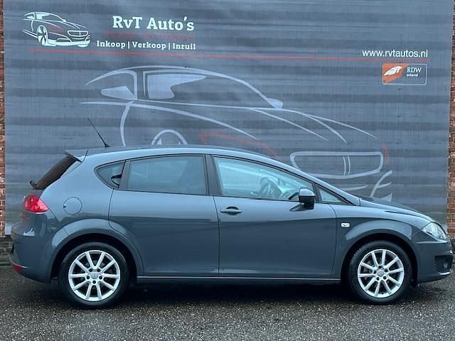 Occasion Seat Leon 102 PK (75 kW) 2010 Grijs Hatchback
