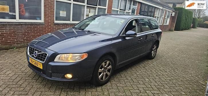 Blauw Occasion 2011 Volvo V70 Kinetic Stationwagen | € 3.750 (Super prijs) - Afbeelding 1/4