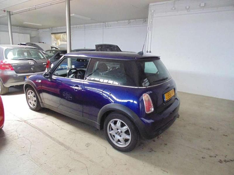Blauw Gebruikt 2006 Mini ONE Hatchback | € 2.750 (Eerlijke prijs) - Afbeelding 1/4