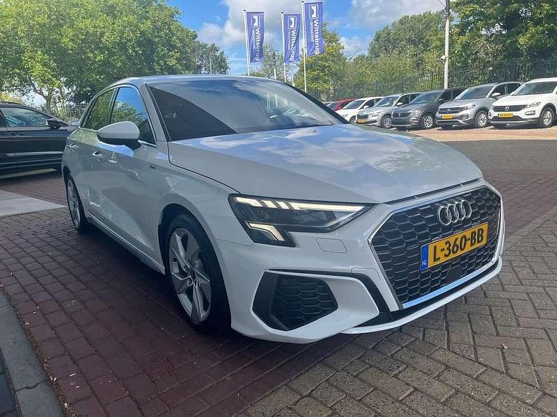 Occasion Audi A3 Sportback S-Line 111 PK (81 kW) 2021 Wit, metallic lak Hatchback