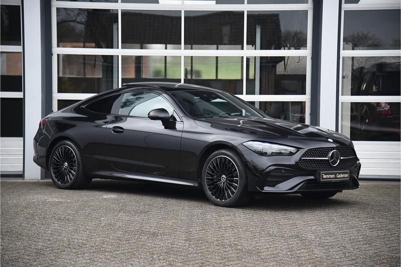Occasion Mercedes CLE300 AMG line 2025 Zwart Coupé