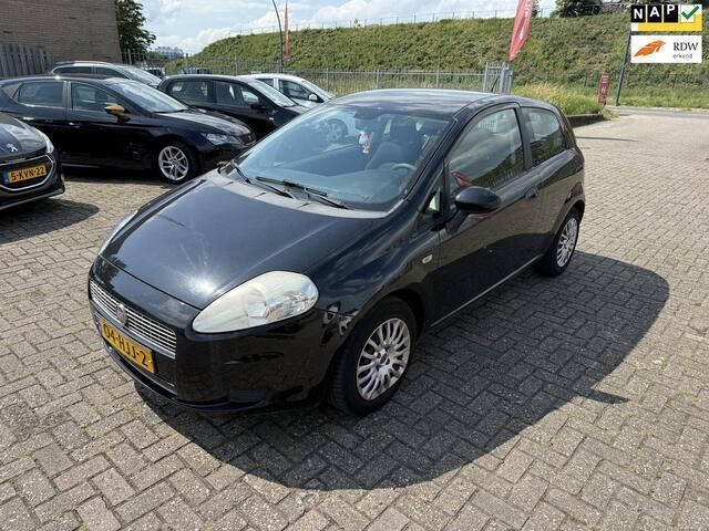Zwart Gebruikt 2008 Fiat Grande Punto Active Hatchback | € 1.750 (Eerlijke prijs) - Afbeelding 1/4