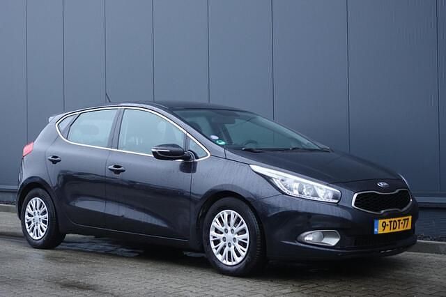 Occasion Kia Ceed 135 PK (99 kW) 2014 Zwart Hatchback