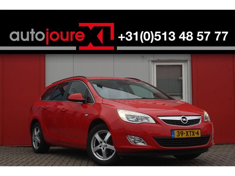 Rood Gebruikt 2012 Opel Astra Edition Stationwagen | € 1.999 (Super prijs) - Afbeelding 1/4