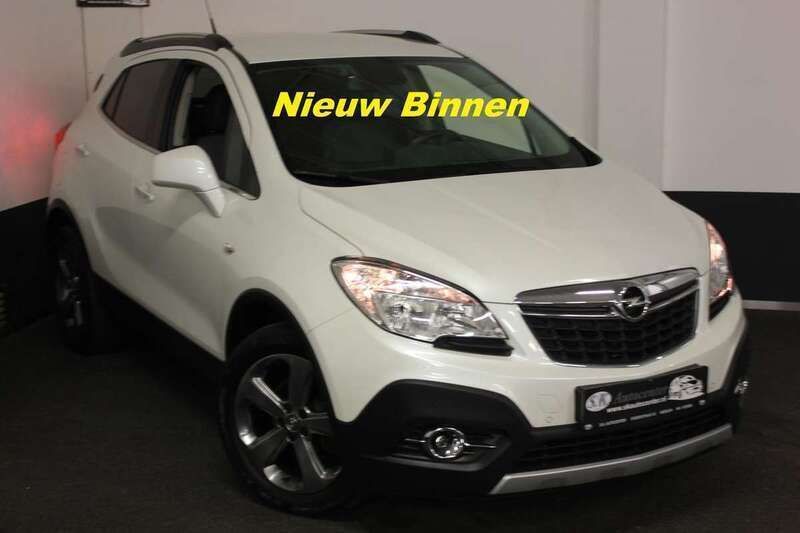 , metallic lak Gebruikt 2013 Opel Mokka Cosmo SUV | € 12.950 (Iets duurder) - Afbeelding 1/4