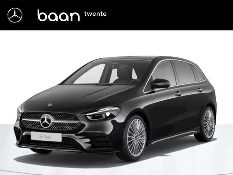 Zwart, metallic lak Nieuw 2024 Mercedes B180 AMG line MPV | € 54.925 - Afbeelding 1/4