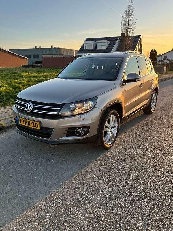 Geel Gebruikt 2011 VW Tiguan Sport SUV | € 11.495 (Eerlijke prijs) - Afbeelding 1/4