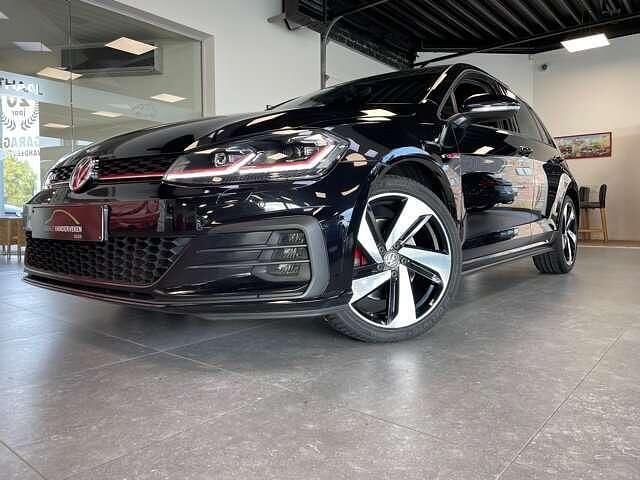 Zwart Occasion 2018 VW Golf Sedan | € 26.990 (Iets duurder) - Afbeelding 1/4