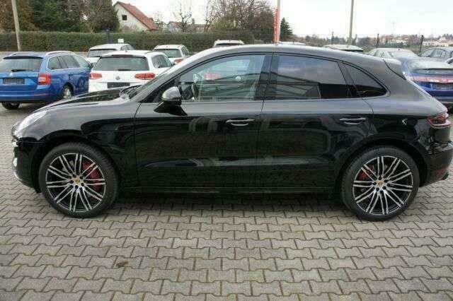 Occasion Porsche Macan Turbo Performance Package 444 PK (326 kW) 2017 Zwart SUV