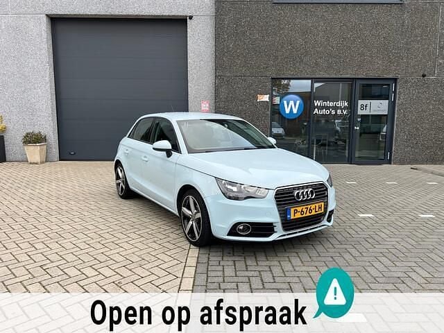 Blauw Gebruikt 2012 Audi A1 Sportback Attraction Hatchback | € 8.950 (Eerlijke prijs) - Afbeelding 1/4