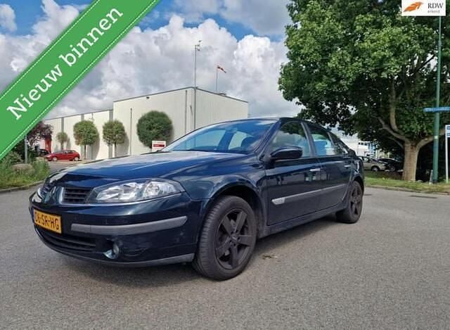 Groen Gebruikt 2006 Renault Laguna II Hatchback | € 1.095 (Eerlijke prijs) - Afbeelding 1/4