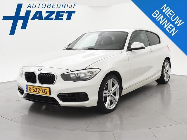 Wit Occasion 2018 BMW 118 Hatchback | € 10.950 (Eerlijke prijs) - Afbeelding 1/4