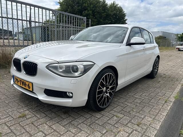 Wit Gebruikt 2012 BMW 116 Hatchback | € 7.950 (Goede deal) - Afbeelding 1/4