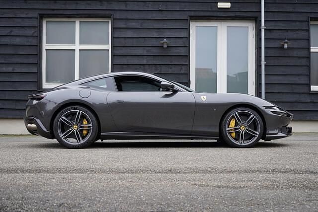 Occasion Ferrari Roma 620 PK (456 kW) 2022 Grijs (metallic) Coupé