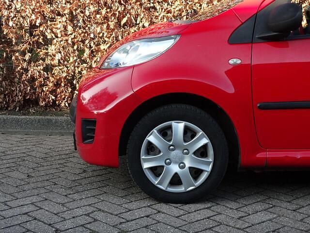 Occasion Peugeot 107 68 PK (50 kW) 2010 Rood Hatchback