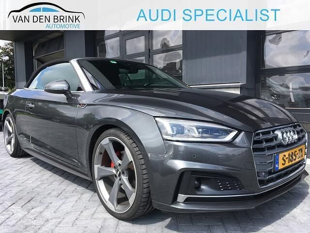 Grijs, metallic lak Gebruikt 2019 Audi A5 Cabriolet S-Line Cabriolet | € 36.900 (Eerlijke prijs) - Afbeelding 1/4