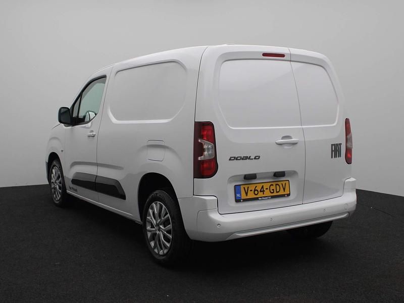 Occasion Fiat Doblò S 102 PK (75 kW) 2024 Goud MPV