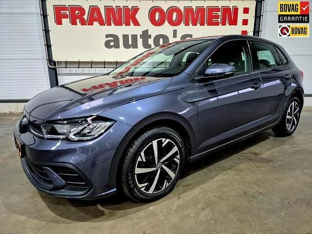 Grijs Gebruikt 2024 VW Polo Edition Hatchback | € 22.950 (Goede deal) - Afbeelding 1/4