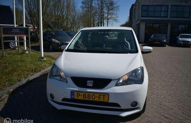 Wit Gebruikt 2013 Seat Mii Reference Hatchback | € 3.999 (Goede deal) - Afbeelding 1/4