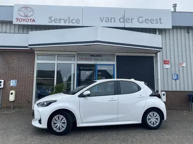 Gebruikt 2024 Toyota Yaris Hybrid Active Hatchback | € 21.850 (Goede deal) - Afbeelding 1/4