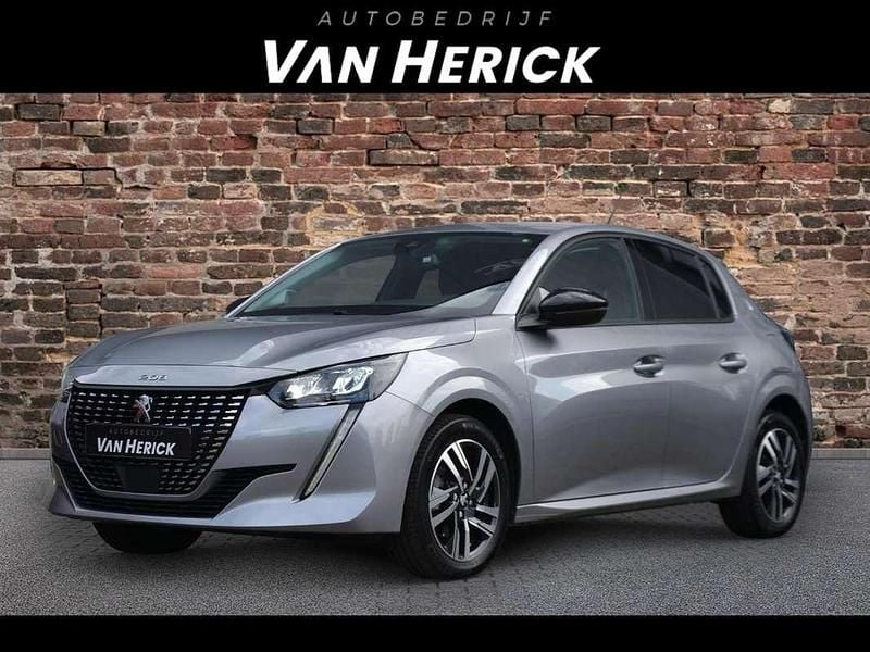 Grijs Gebruikt 2023 Peugeot 208 Allure Hatchback | € 16.445 (Super prijs) - Afbeelding 1/4